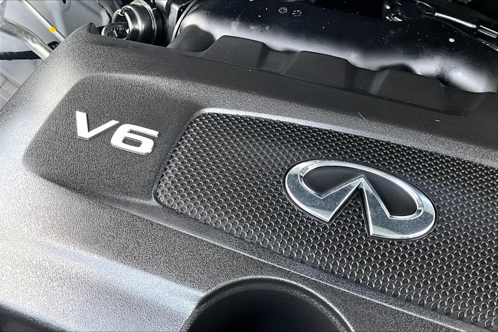 Used 2023 INFINITI QX60 Luxe w/ Performance Audio Package FWD image 31