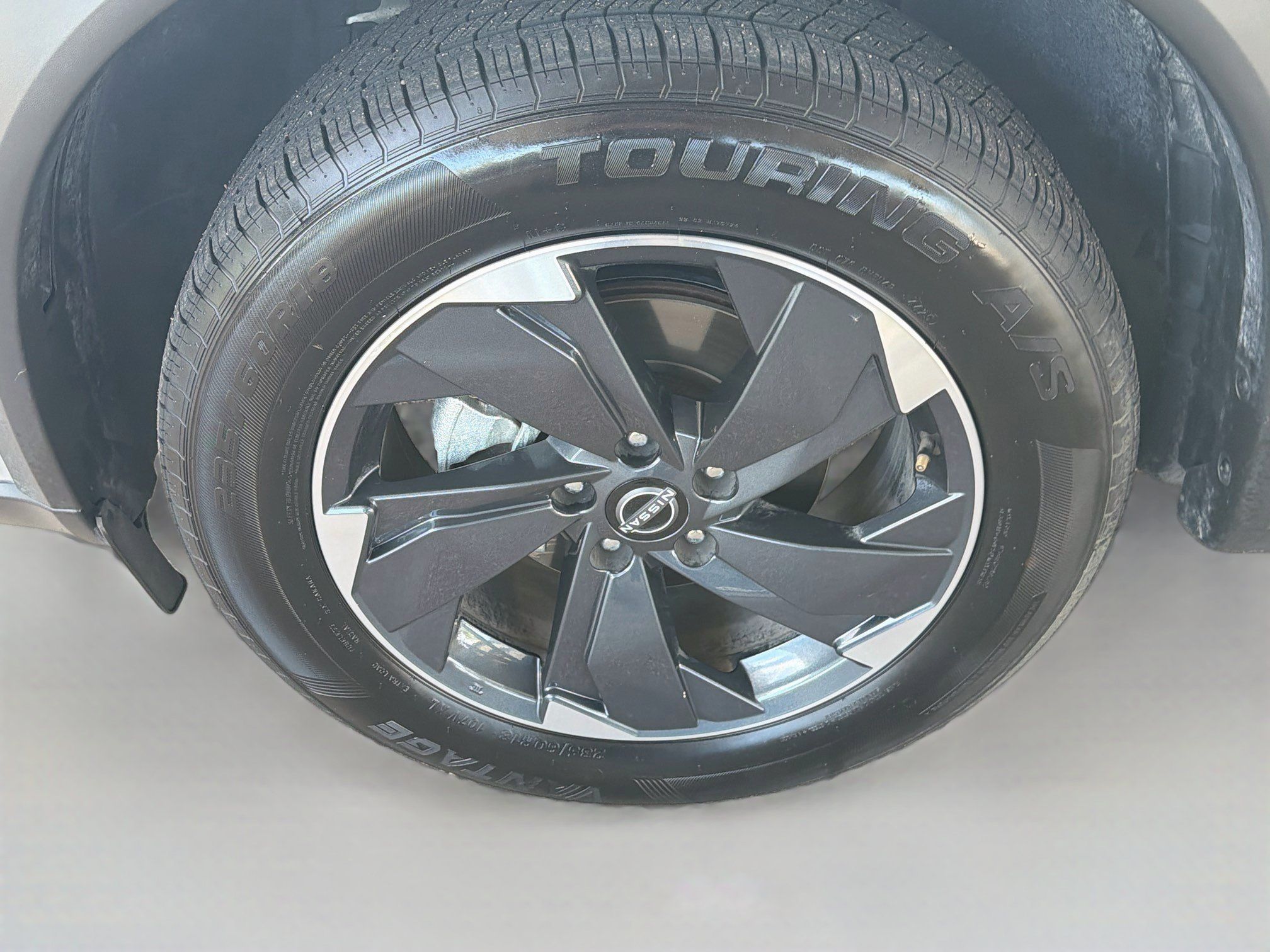 Used 2025 Nissan Rogue SV AWD/4WD image 11