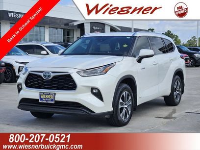 Used 2021 Toyota Highlander XLE