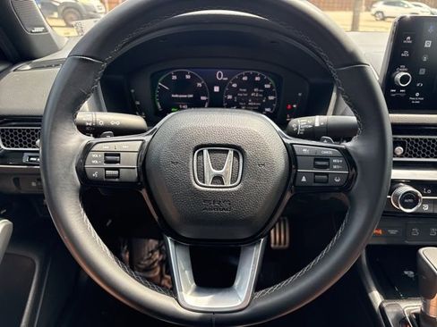 Used 2025 Honda Civic Sport image 5