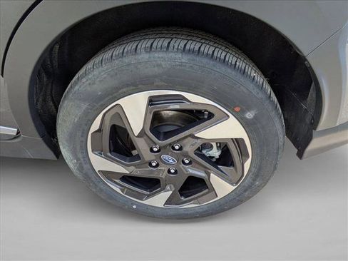 Certified 2025 Subaru Crosstrek 2.5i Limited w/ Crosstrek Mirror Package image 9