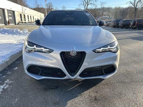 New 2026 Alfa Romeo Stelvio Sprint image 3