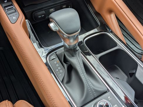 Certified 2025 Kia Telluride SX Prestige X-Line AWD/4WD image 24