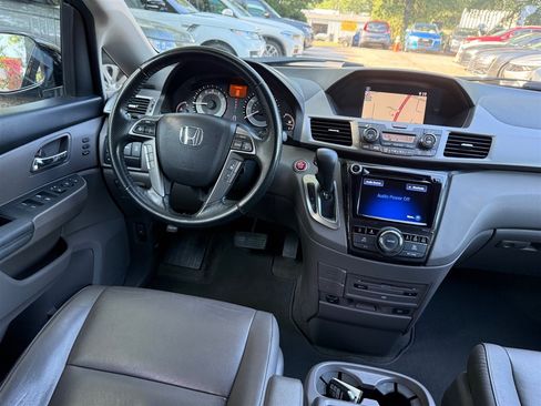 Used 2015 Honda Odyssey Touring image 13
