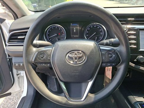 Used 2019 Toyota Camry LE FWD image 19