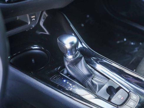 Used 2021 Toyota C-HR XLE FWD image 18