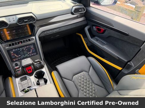 Used 2024 Lamborghini Urus Performante image 31