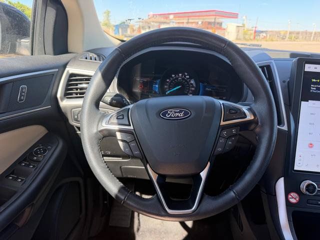 Used 2024 Ford Edge SEL AWD/4WD image 9