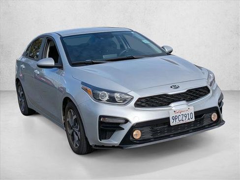 Used 2020 Kia Forte LXS image 3