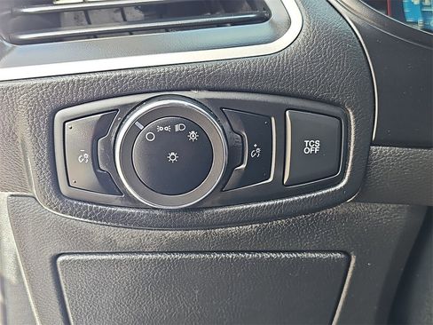 Used 2024 Ford Edge SEL image 25