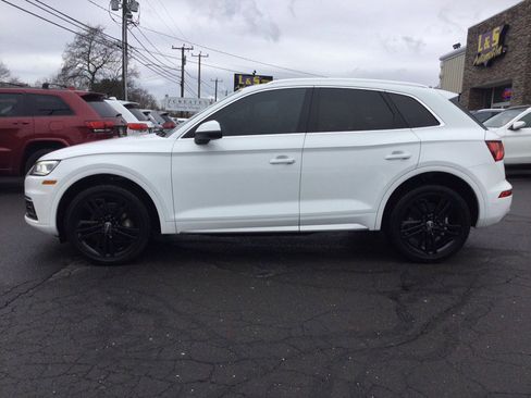 Used 2018 Audi Q5 2.0T Premium Plus w/ Premium Plus Package image 9
