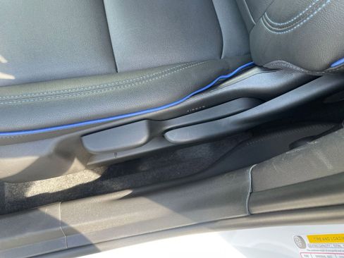 Used 2025 Buick Envista Sport Touring image 23