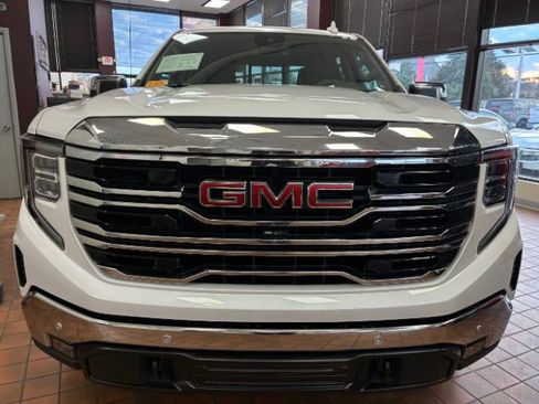 Used 2022 GMC Sierra 1500 SLT w/ SLT Premium Plus Package image 38