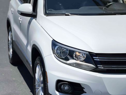 Used 2015 Volkswagen Tiguan SEL FWD image 51