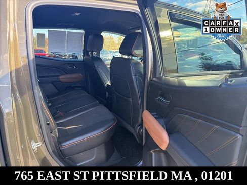 Used 2024 GMC Canyon AT4 image 19