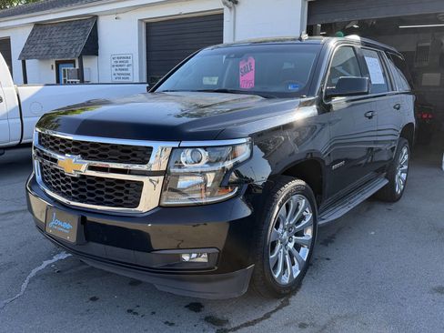 Used 2015 Chevrolet Tahoe LT w/ Luxury Package AWD/4WD image 2