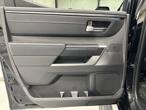 Used 2025 Toyota Tundra Platinum AWD/4WD image 45