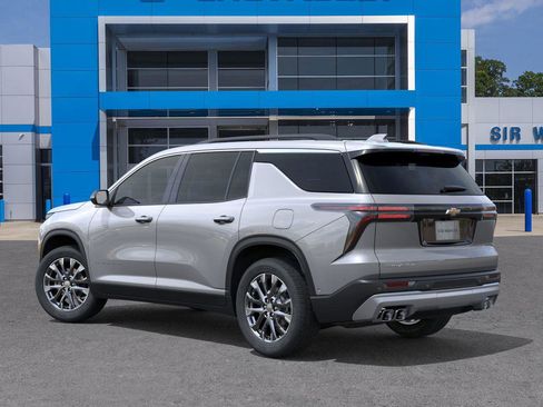 New 2026 Chevrolet Traverse LT w/ Sun and Wheel Package image 3