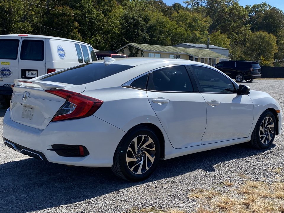 Used 2018 Honda Civic EX image 5