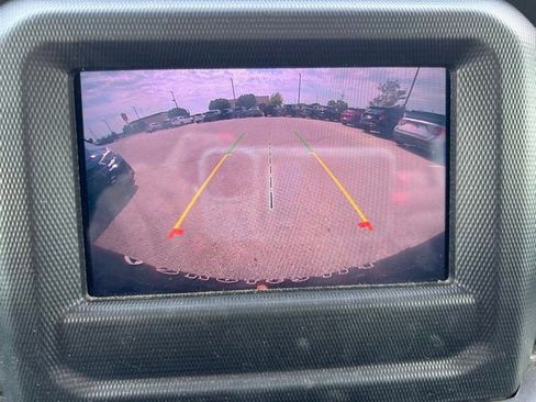 Used 2023 Jeep Wrangler Unlimited image 12