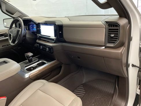 Used 2022 Chevrolet Silverado 1500 RST AWD/4WD image 27