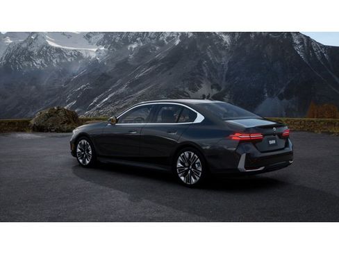New 2026 BMW 530i image 2
