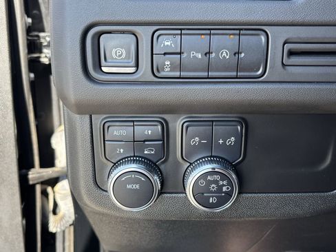 Used 2024 GMC Yukon SLT image 18