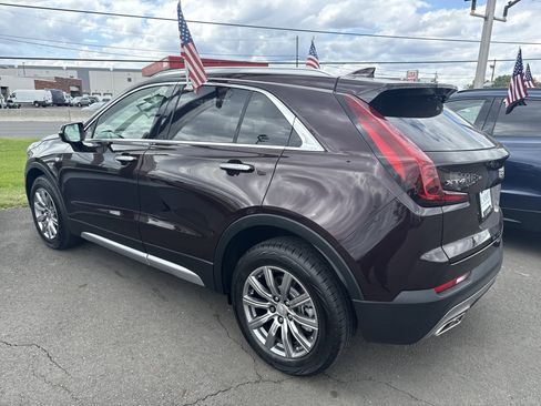 Used 2021 Cadillac XT4 Premium Luxury image 9