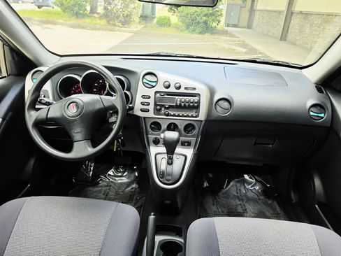 Used 2006 Pontiac Vibe w/ Sun And Sound Package FWD image 13