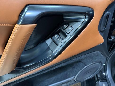 Used 2021 Nissan GT-R Premium image 31