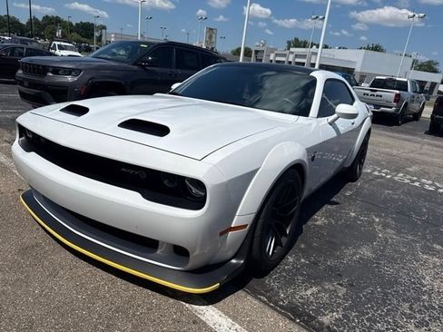 Used 2019 Dodge Challenger SRT Hellcat Redeye RWD image 11
