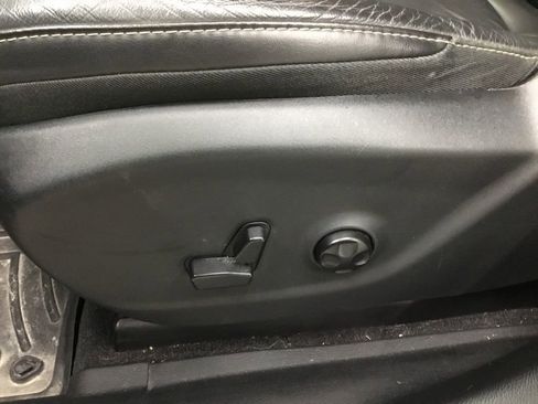 Used 2018 Jeep Cherokee Limited w/ High Altitude Package image 8