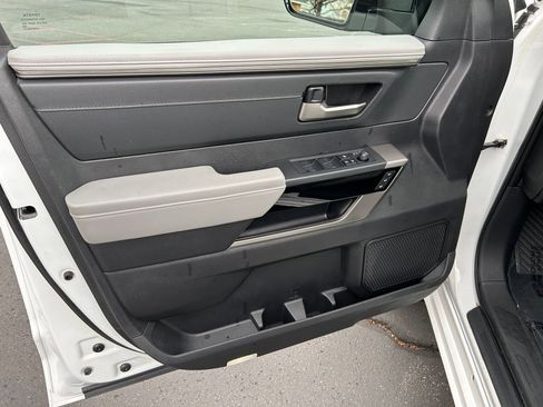 Used 2022 Toyota Tundra Limited image 9