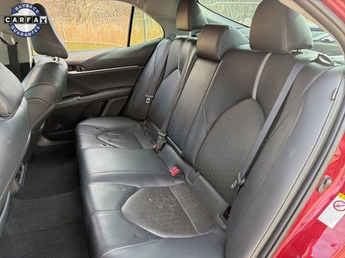 Used 2018 Toyota Camry XSE image 17