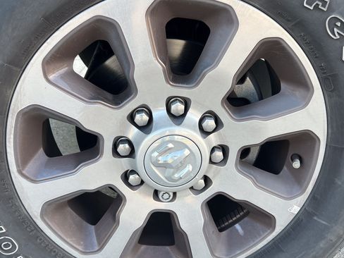 Used 2022 RAM 2500 Limited AWD/4WD image 12