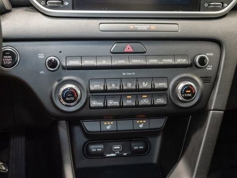 Used 2022 Kia Sportage LX w/ LX AWD Value Edition Package image 17