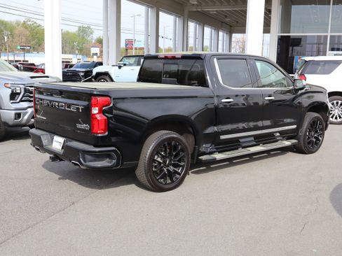 Used 2023 Chevrolet Silverado 1500 High Country w/ High Country Premium Package image 10