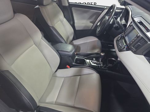 Used 2017 Toyota RAV4 Limited image 10