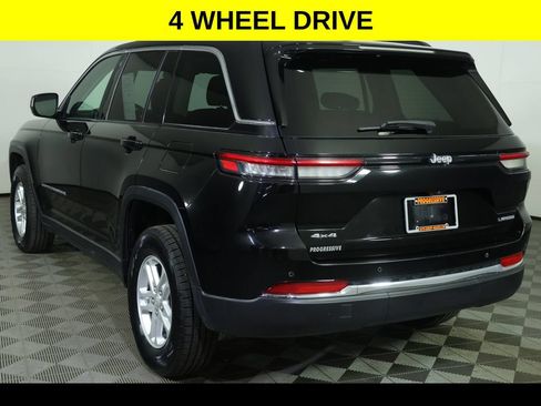 Used 2024 Jeep Grand Cherokee Laredo AWD/4WD image 4