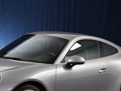 Used 2018 Porsche 911 GT3 image 16