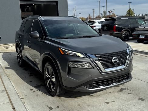 Used 2023 Nissan Rogue SL image 10