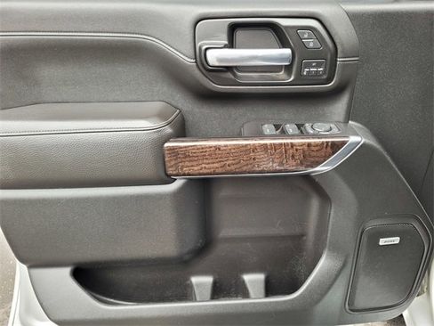 Used 2020 GMC Sierra 2500 Denali w/ Denali Ultimate Package image 18