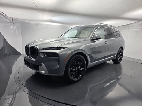 Certified 2024 BMW X7 xDrive40i w/ Premium Package AWD/4WD image 8