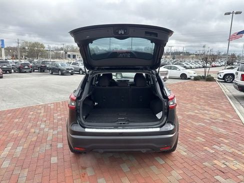 Used 2022 Nissan Rogue Sport SV image 28