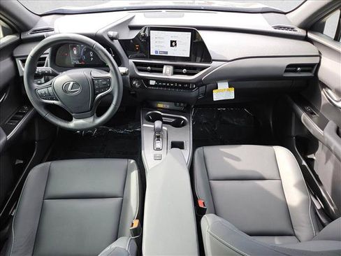 Used 2025 Lexus UX 300h FWD w/ Accessory Package (Z2) image 18