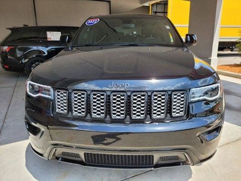 Certified 2022 Jeep Grand Cherokee Laredo X AWD/4WD image 18