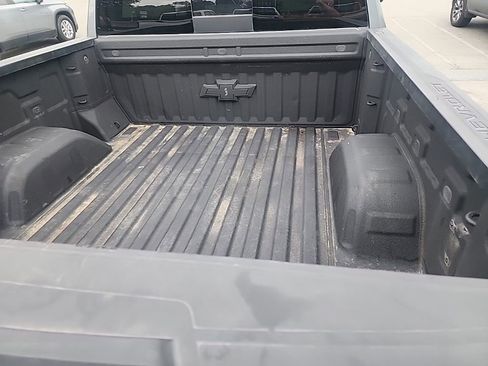 Used 2020 Chevrolet Silverado 1500 LT w/ Texas Edition AWD/4WD image 13