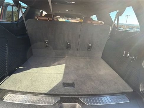 Used 2021 Chevrolet Suburban High Country image 21