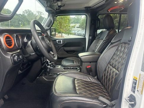 Used 2023 Jeep Gladiator Sport AWD/4WD image 10