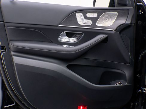 New 2026 Mercedes-Benz GLS 450 4MATIC image 15